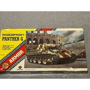 Panzerkampfwagen V Panther G AHM Kits 1/72 Scale Rare Plastic Tank Model Kit